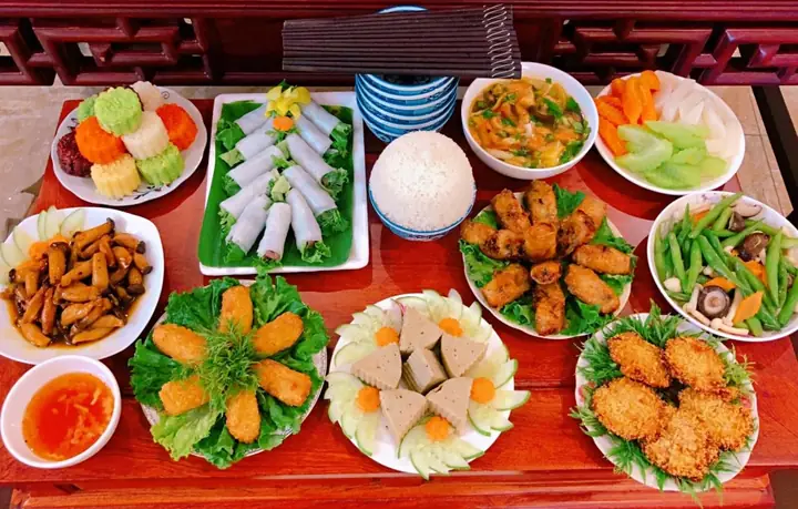 Cẩm Nang Toàn Tập Về Cúng Rằm Tháng 7: Văn Khấn, Mâm Cỗ Và Những Điều Cần Biết