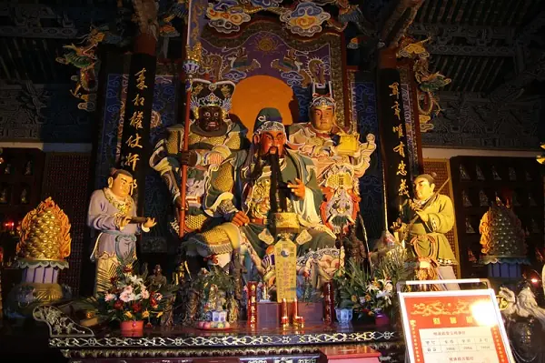 Hướng Dẫn Chi Tiết Về Việc Thờ Cúng Ông Độ Mạng Trong Văn Hóa Tâm Linh Việt Nam