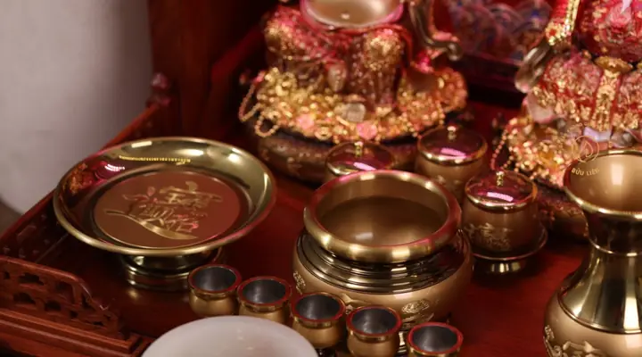 Vỡ Bình Cúng Bàn Thờ: Giải Đáp Chi Tiết Ý Nghĩa Và Cách Xử Lý Theo Văn Hóa Tâm Linh Dân Tộc