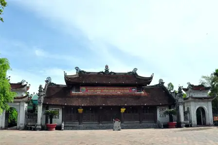 Vua Phù Mộ Cúng Thần Trùng: Nguồn Gốc, Ý Nghĩa Và Các Tín Ngưỡng Cổ Xưa