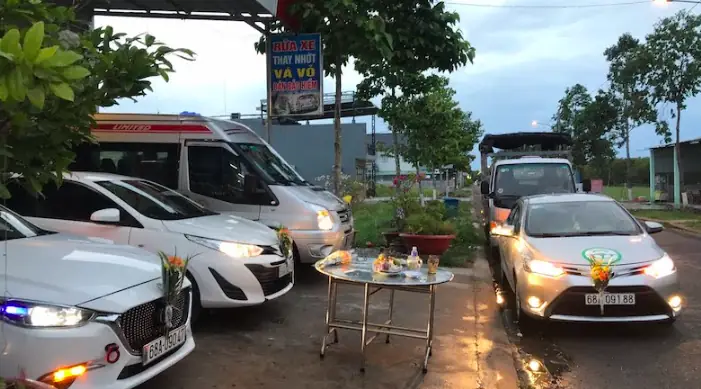 Xe Nhà Có Cần Cúng 16 Không? Giải Đáp Chi Tiết Và Hướng Dẫn Nghi Lễ Truyền Thống