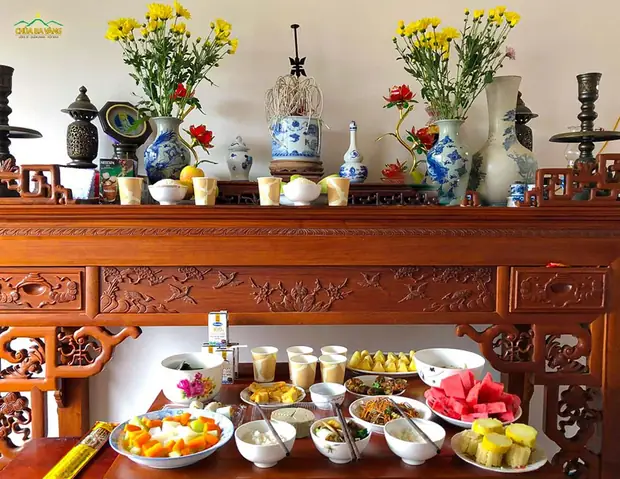 Cẩm Nang Xem Ngày Tốt Để Cúng Đầu Năm: Ý Nghĩa, Nguyên Tắc Và Cách Thực Hành