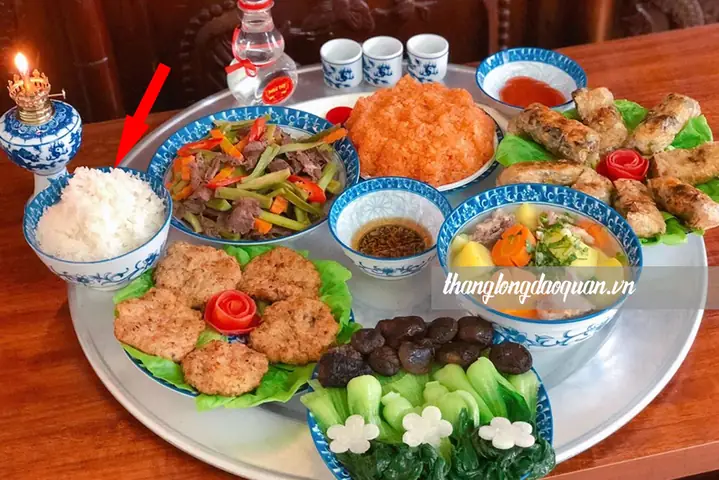 Cúng Tất Niên Mấy Chén Cơm? Ý Nghĩa Và Cách Chuẩn Bị Mâm Cơm Cúng Chuẩn Nhất