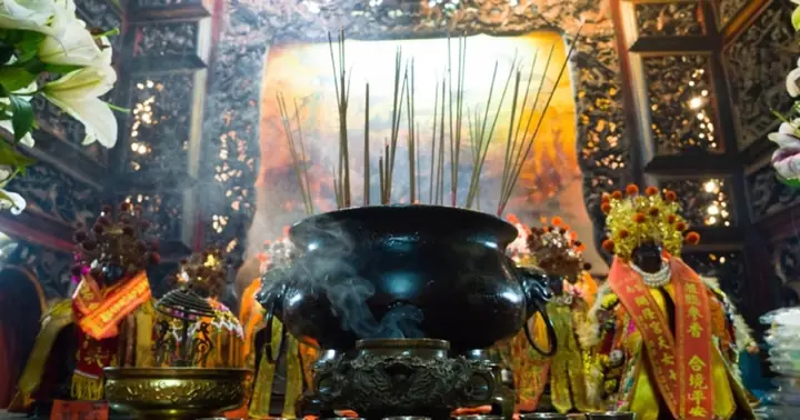 Ý Nghĩa Cúng Trả Lẽ Cuối Năm: Giải Đáp Chi Tiết Cho Tín Ngưỡng Người Việt