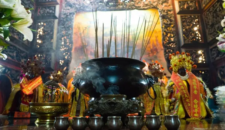 Ý Nghĩa Cúng Trả Lẽ Cuối Năm: Giải Đáp Chi Tiết Cho Tín Ngưỡng Người Việt