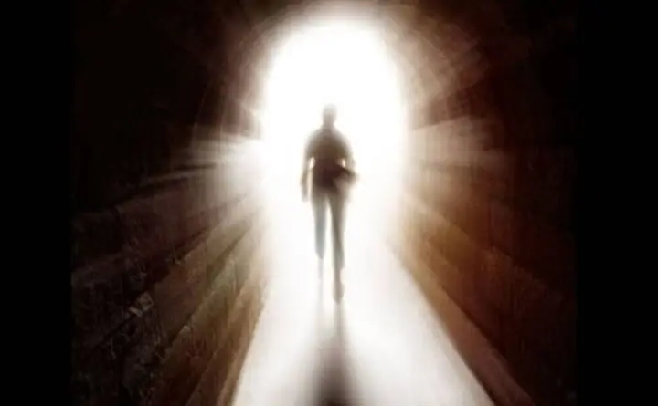 Giải Mã Giấc Mơ Thấy Mình Chết: Điềm Báo Gì & Nên Đánh Con Nào?