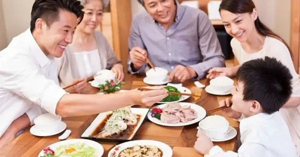 Ý Nghĩa Lễ Cúng Chiều 30 Tết: Nghi Thức Tạ Ơn Và Chào Mừng Năm Mới