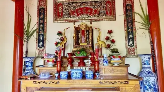 Ý Nghĩa Bàn Thờ Cúng Ngày Tết: Những Điều Bạn Cần Biết
