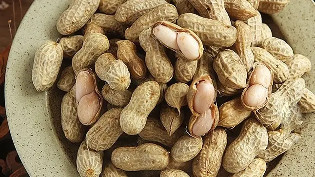 Mơ Thấy Ăn Lạc Luộc: Ý Nghĩa Tâm Linh, Điềm Báo Sức Khỏe & Bảng Số May Mắn