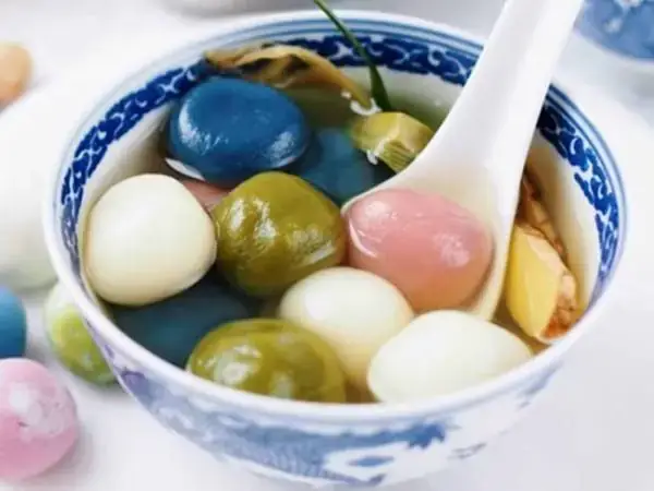 Mơ Thấy Chè Trôi Nước: Giải Mã Ý Nghĩa Tâm Linh Và Thông Điệp Từ Tiềm Thức