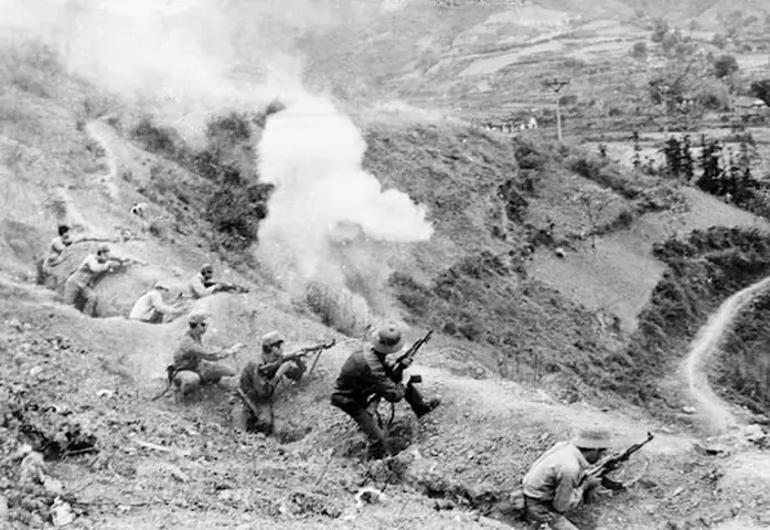 Mơ Thấy Chiến Tranh: Giải Mã Ý Nghĩa Tâm Lý Và Biểu Tượng