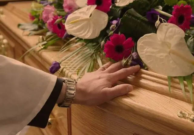 Giấc Mơ Thấy Đám Ma Hàng Xóm: Giải Mã Ý Nghĩa Từ Góc Độ Khoa Học