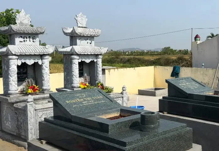 Mơ Thấy Đào Mộ Người Lạ: Ý Nghĩa Tâm Lý, Điềm Báo Và Cách Ứng Phó