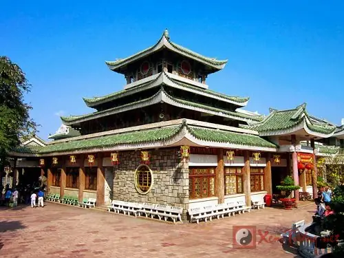 Mơ Thấy Đi Đền Miếu: Ý Nghĩa, Điềm Báo Và Cách Ứng Xử Khoa Học