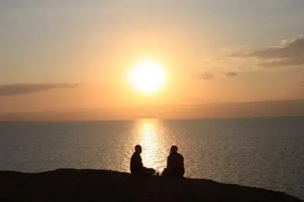 Giấc Mơ Du Lịch Biển: Giải Mã Ý Nghĩa Từ Góc Độ Tâm Lý Và Phong Thủy