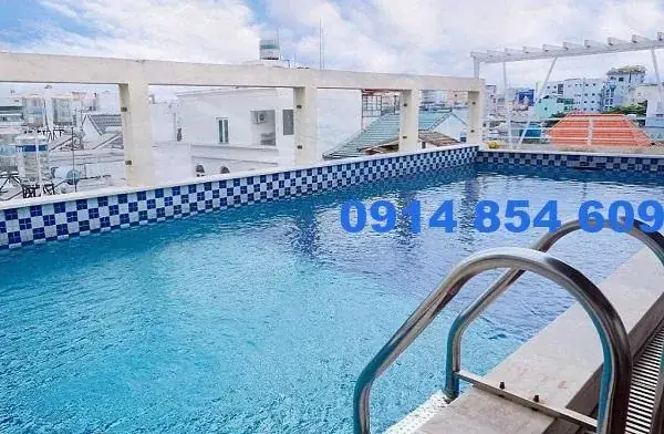 Mơ Thấy Hồ Bơi: Giải Mã Ý Nghĩa Tâm Lý Và Thông Điệp Từ Tiềm Thức