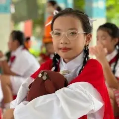 Giải Mã Giấc Mơ Sinh Con Gái: Ý Nghĩa Từ Góc Độ Tâm Lý Đến Thực Tế