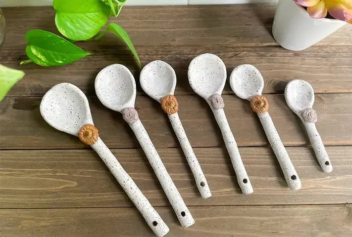 Mơ Thấy Người Khác Say Rượu: Giải Mã Ý Nghĩa Tâm Lý Và Thông Điệp Thực Tế