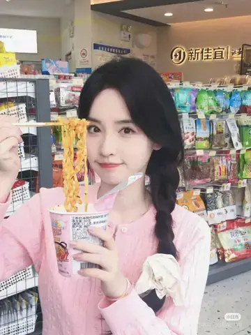 Mơ Thấy Sếp Yêu Mình: Giải Mã Toàn Diện Từ Tâm Lý Đến Tâm Linh