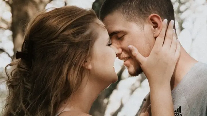 Giấc Mơ Thấy Giòi: Giải Mã Ý Nghĩa Từ Tâm Linh Đến Khoa Học