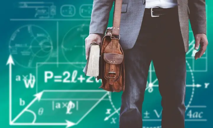 Mơ Thấy Thầy Giáo Yêu Mình: Điềm Báo Hay Thông Điệp Từ Tâm Thức?