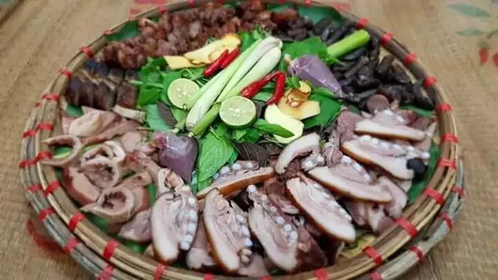 Mơ Thấy Ăn Thịt Sống: Ý Nghĩa, Giải Mơ Và Lời Khuyên Thực Tế