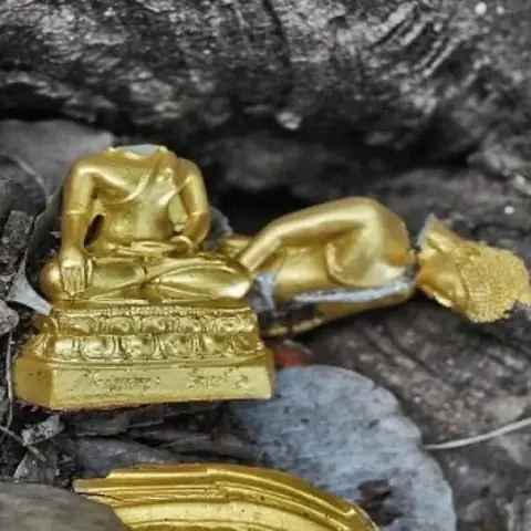 Mơ Thấy Tượng Chùa Bị Vỡ: Ý Nghĩa Tâm Lý Và Lời Khuyên Thực Tế