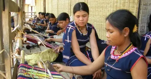 Giấc Mơ Thấy Dao Rựa: Giải Mã Từ Góc Độ Tâm Lý Đời Sống Và Ứng Dụng Thực Tế