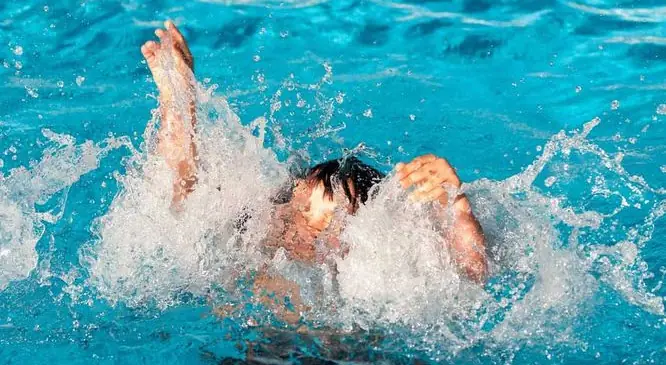 Giấc Mơ Thấy Người Chết Đuối: Giải Mã Ý Nghĩa Tâm Lý Thực Tế