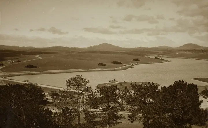 Giấc Mơ Thấy Ống Nước Chảy: Giải Mã Ý Nghĩa Từ Góc Độ Thực Tế