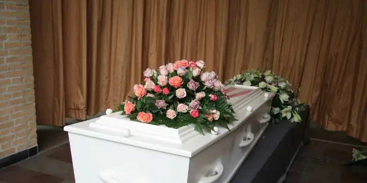 Nằm Mơ Thấy Quan Tài Là Điềm Gì? Giải Mã Ý Nghĩa Theo Phật Pháp