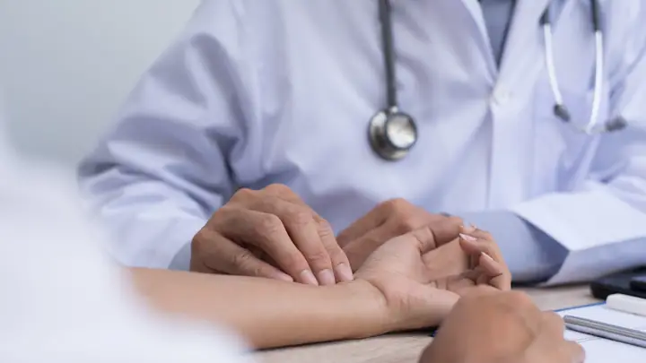 Ngủ Hay Nằm Mơ Linh Tinh: Nguyên Nhân, Tác Hại & Cách Khắc Phục