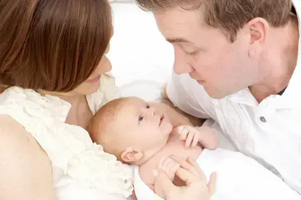 Giấc Mơ Thấy Người Khác Sinh Con: Ý Nghĩa Toàn Diện Và Bí Số May Mắn