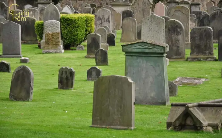 Giấc Mơ Thấy 3 Ngôi Mộ: Giải Mã Ý Nghĩa Tâm Linh Và Lời Nhắc Từ Tiềm Thức